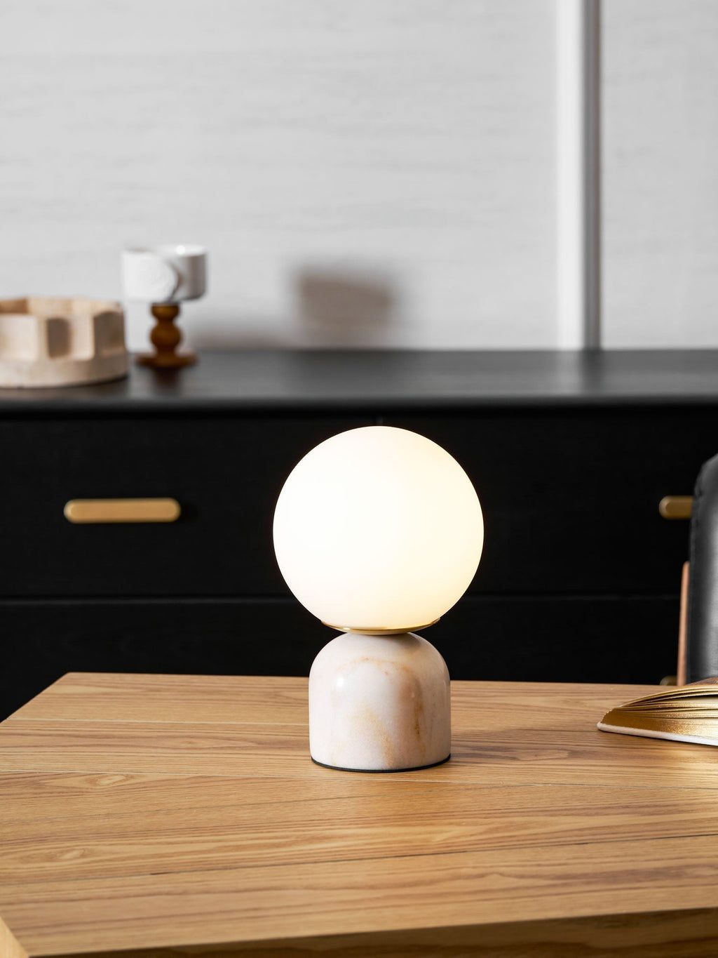 Sylas bordslampa — marmorfot