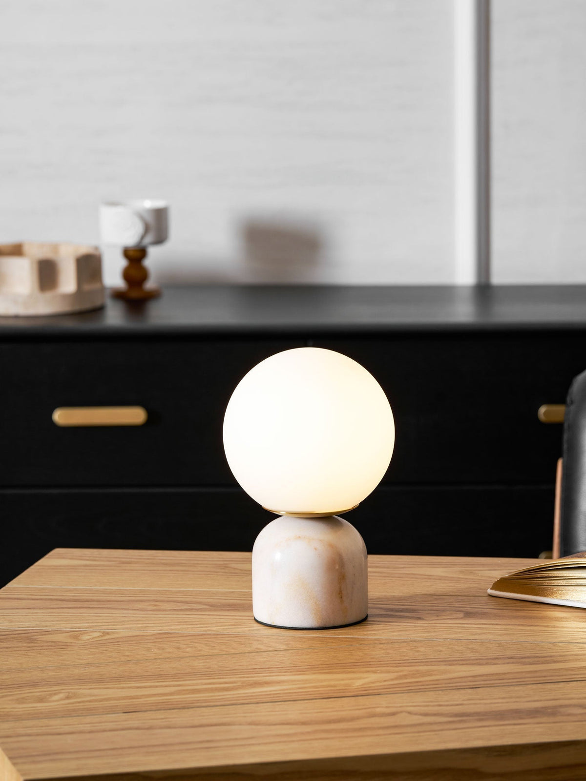 Sylas bordslampa — marmorfot