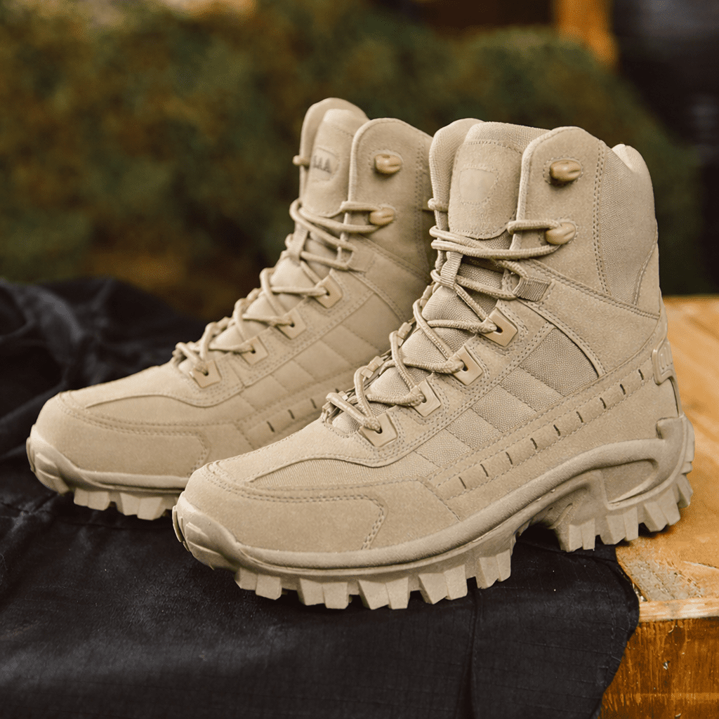 Bottes de randonnée tactiques imperméables SteadGuard pour une stabilité opérationnelle maximale
