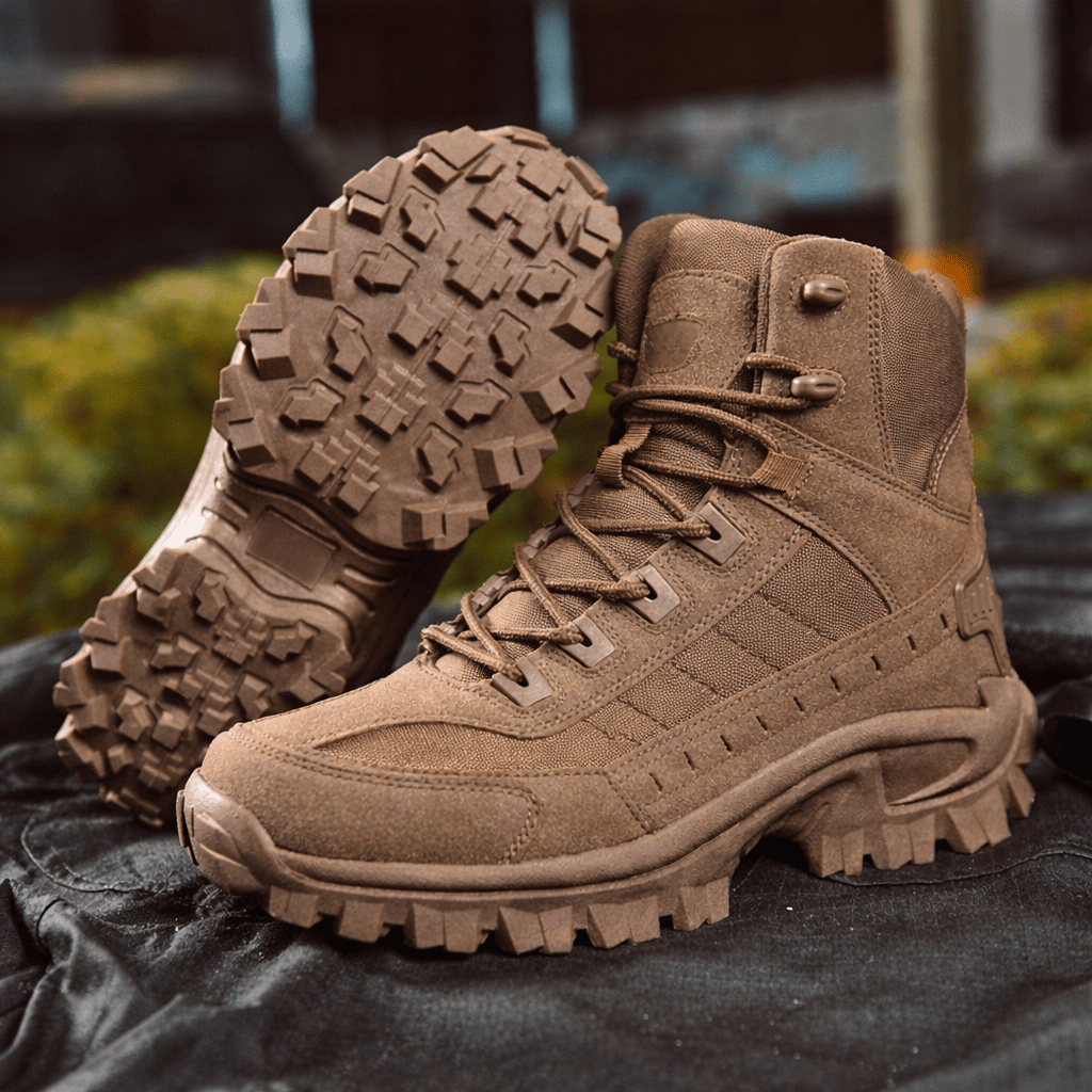 Bottes de randonnée tactiques imperméables SteadGuard pour une stabilité opérationnelle maximale