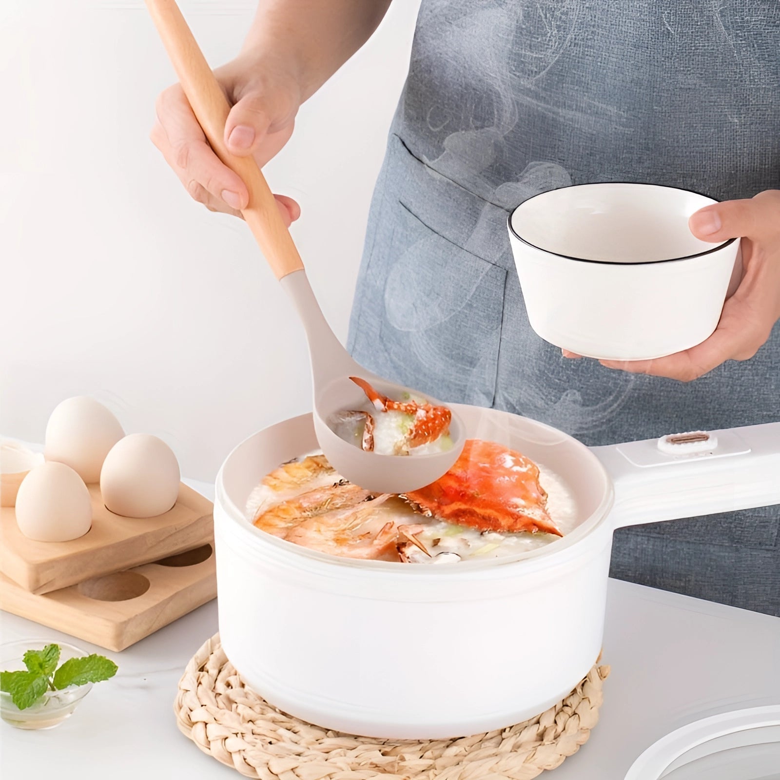 Set di utensili da cucina ecologici in silicone con manici in bambù