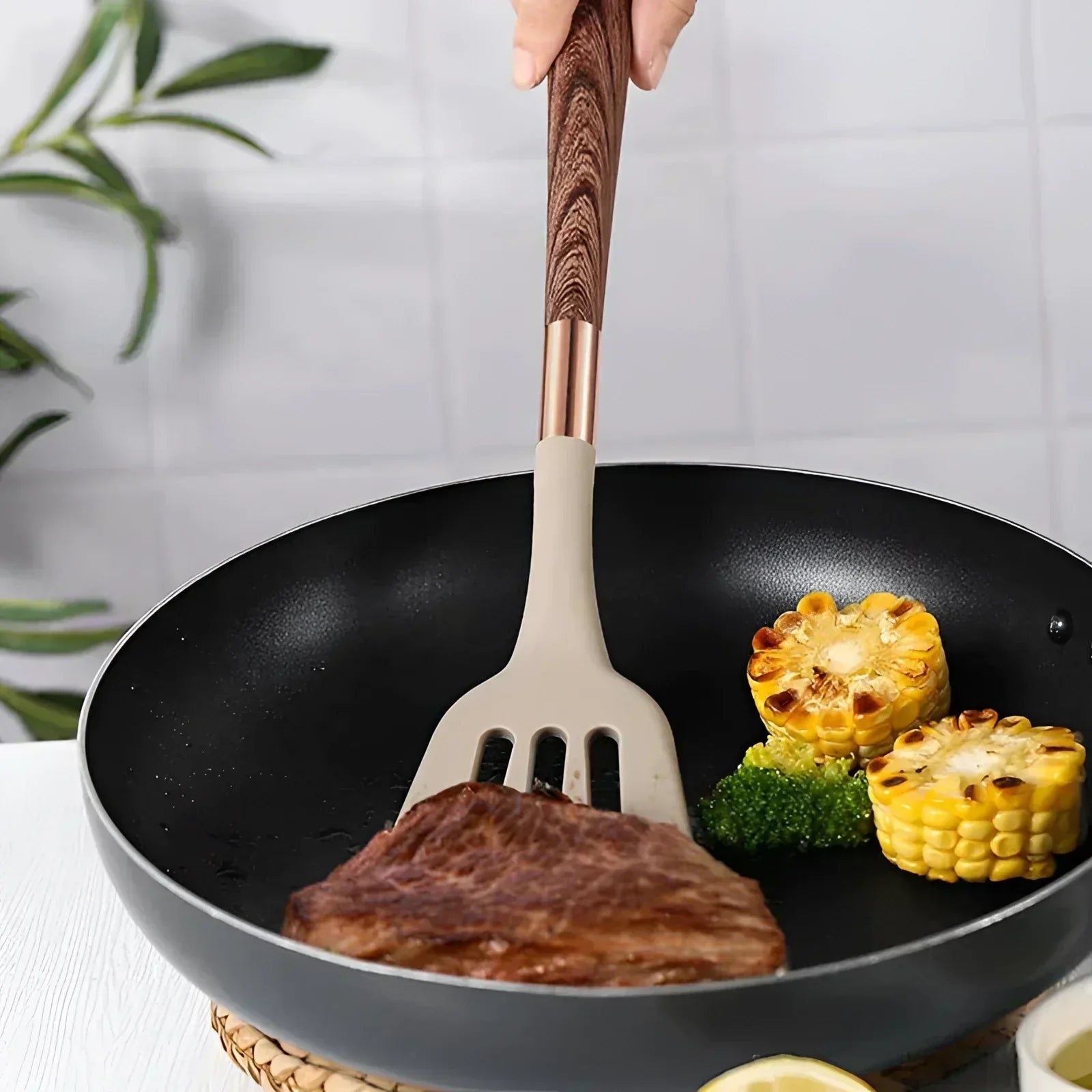 Set Peralatan Dapur Mewah - Pemegang Tembaga & Kayu, Alat Silikon