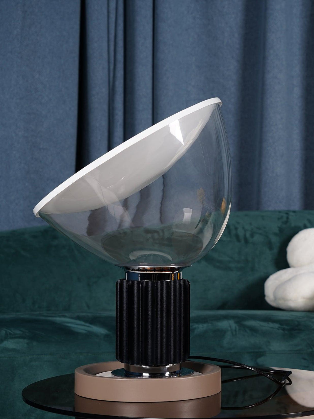 Lampa stołowa Nexus — nowoczesny design z regulacją