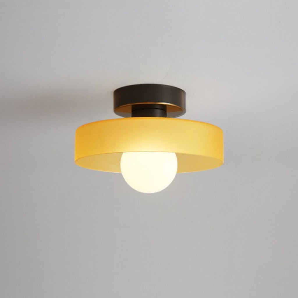 Candeeiro de teto em vidro e latão inspirado na Bauhaus — casquilho G9