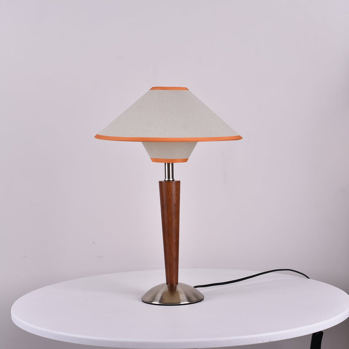 Talonwood Table Lamp — ∅11.8″ × H17.3″, Tan And Walnut Variant