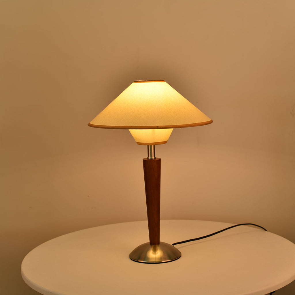 Talonwood Table Lamp — ∅11.8″ × H17.3″, Tan And Walnut Variant
