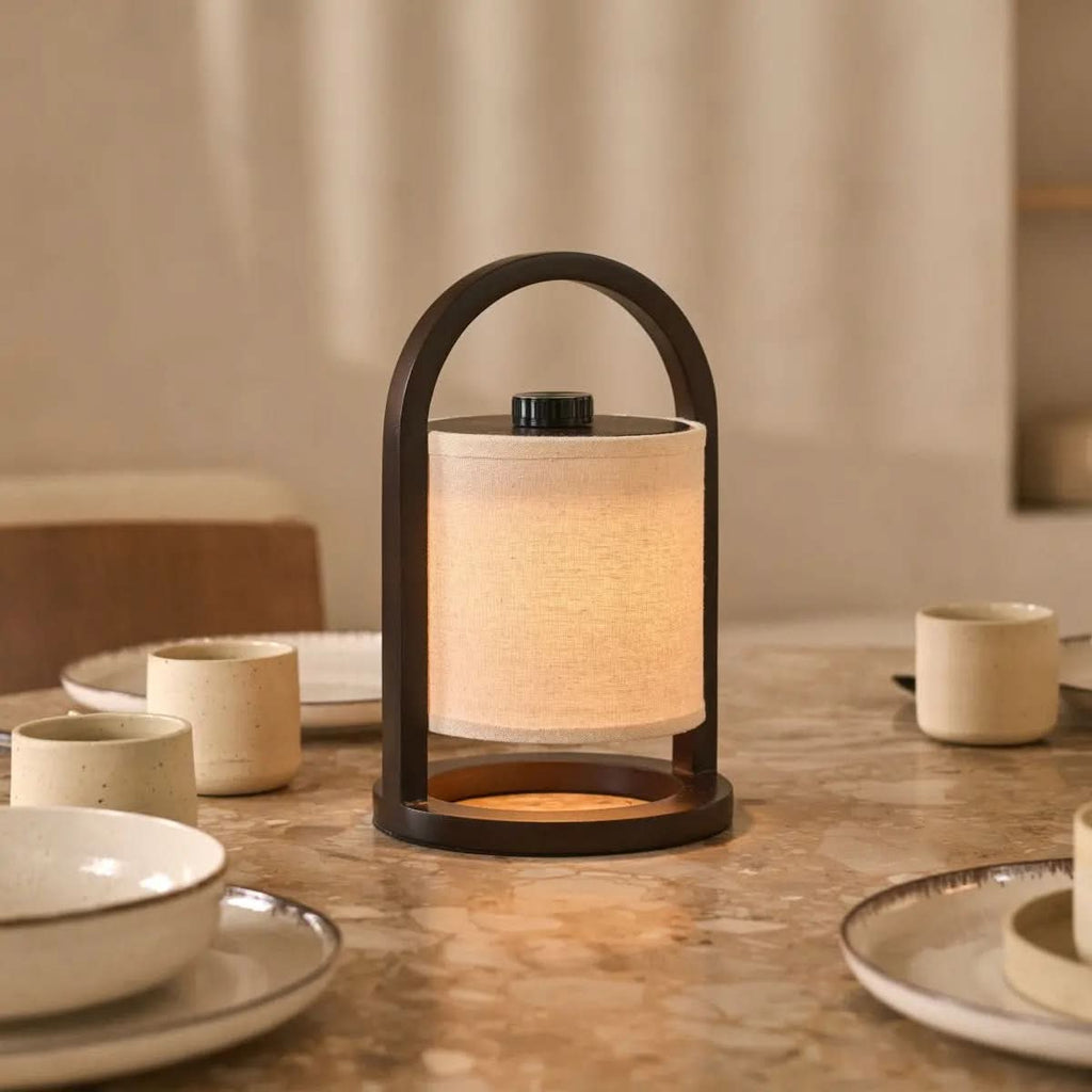 Lámpara de mesa LED inalámbrica LumaOak para hogares elegantes, con 3 modos y batería de 100 horas