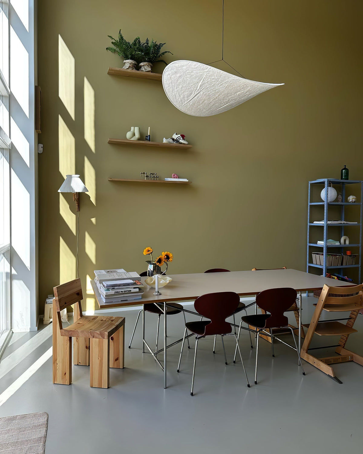 Tense Sculptural Pendant Light — Floating Silhouette & Multi Head Cluster Configuration