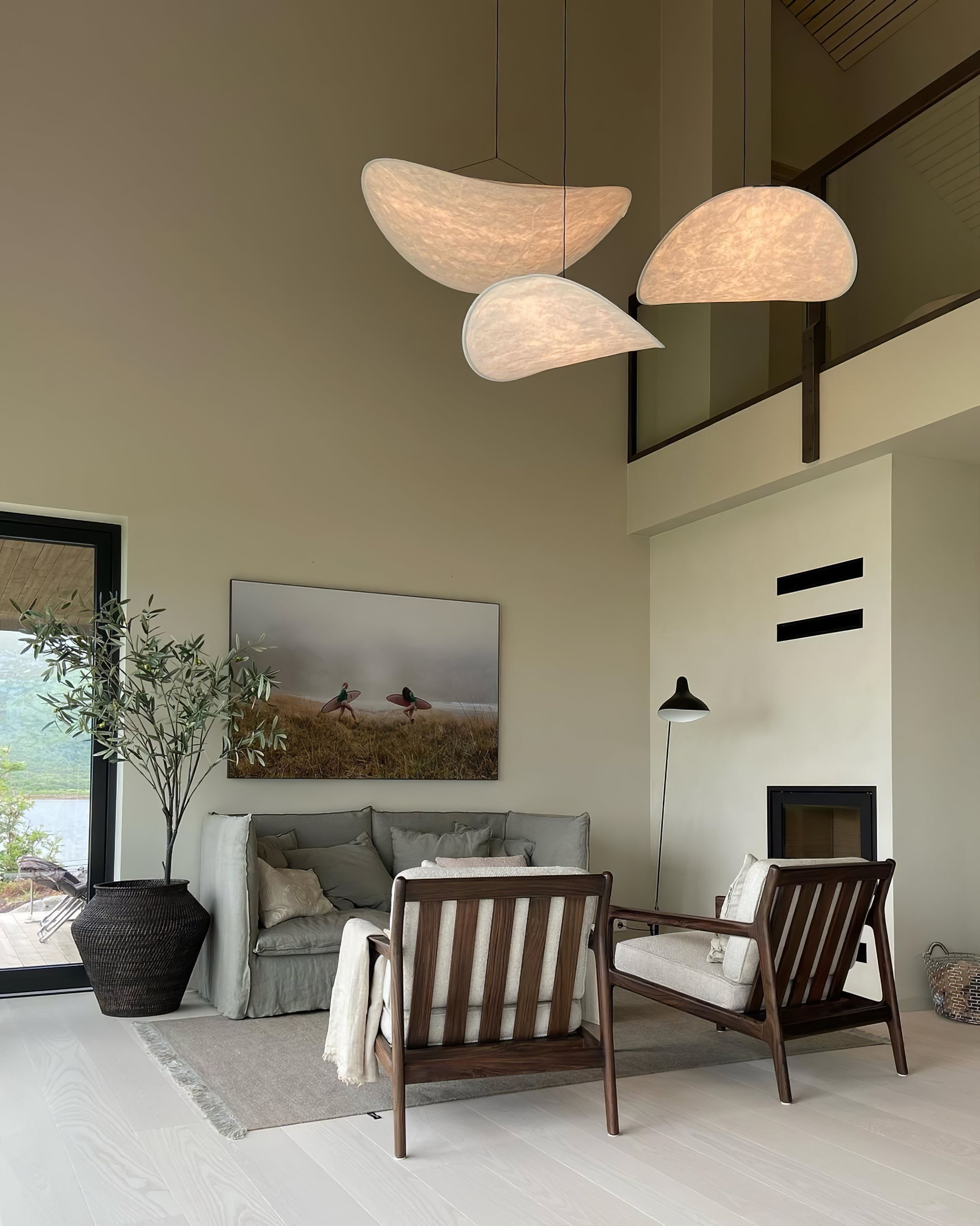 Tense Sculptural Pendant Light — Floating Silhouette & Multi Head Cluster Configuration