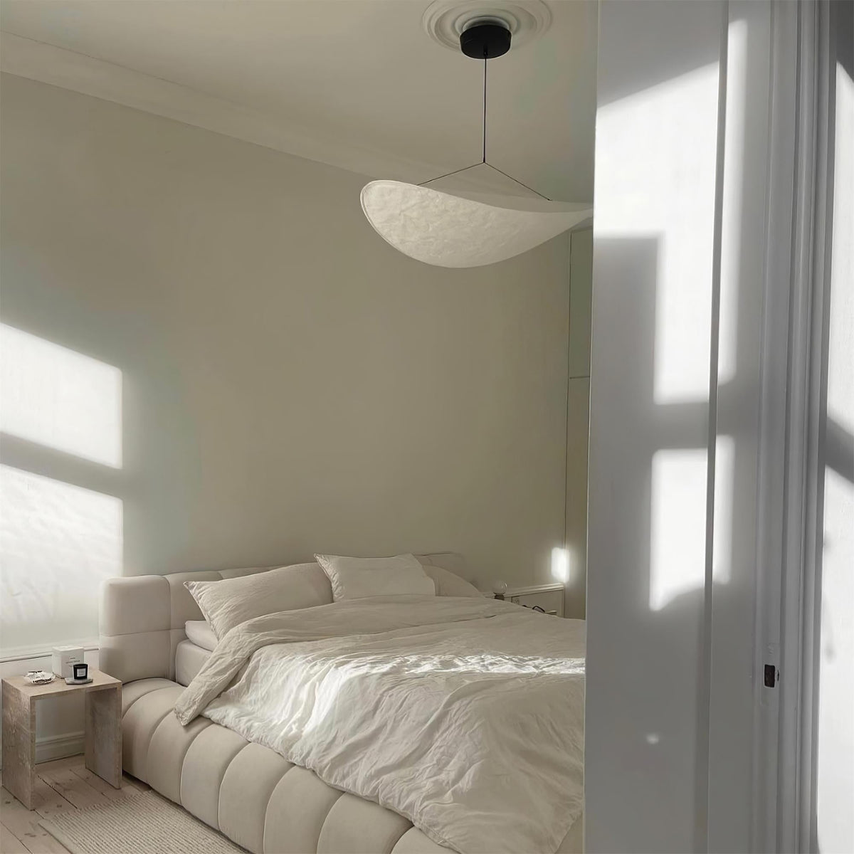 Tense Sculptural Pendant Light — Floating Silhouette & Multi Head Cluster Configuration