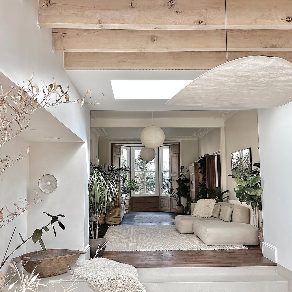 Tense Sculptural Pendant Light — Floating Silhouette & Multi Head Cluster Configuration