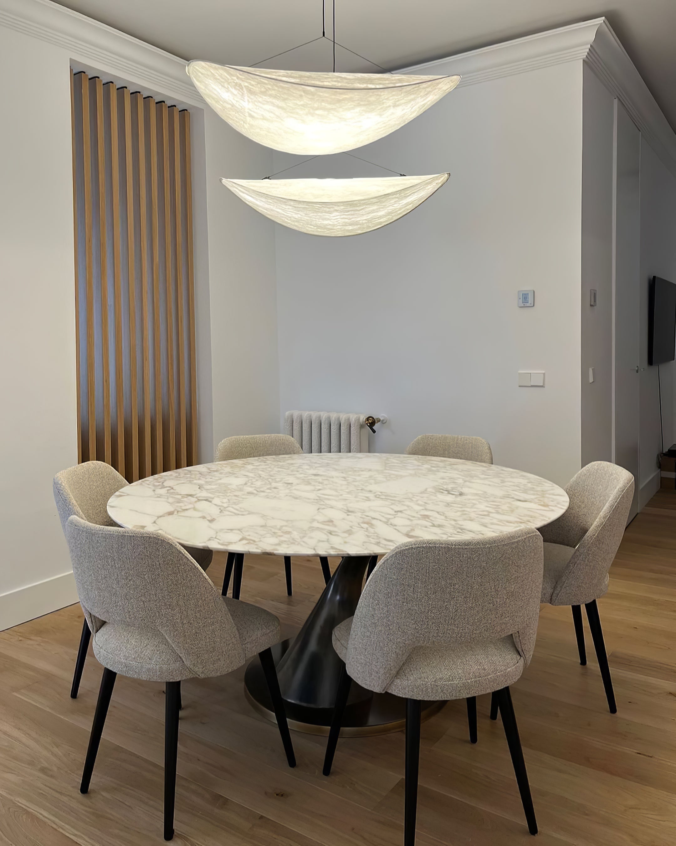 Tense Sculptural Pendant Light — Floating Silhouette & Multi Head Cluster Configuration