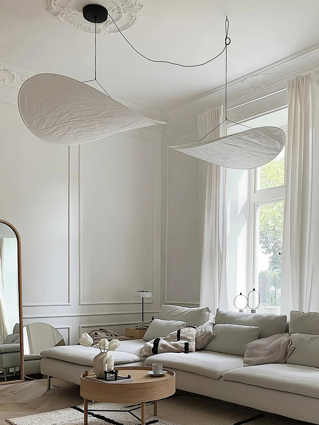 Tense Sculptural Pendant Light — Floating Silhouette & Multi Head Cluster Configuration