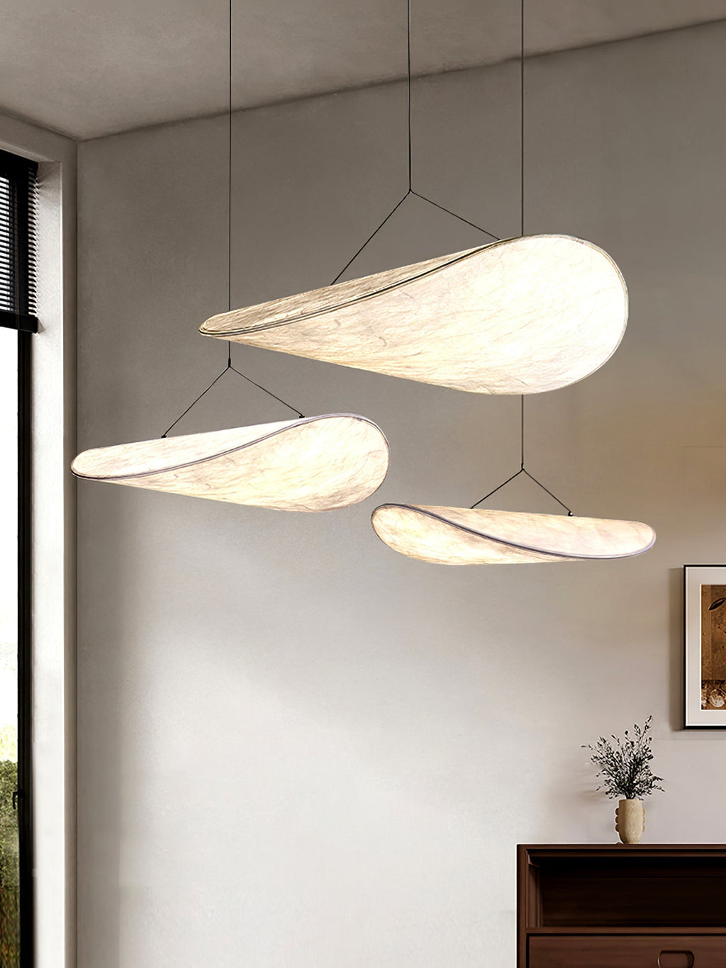 Tense Sculptural Pendant Light — Floating Silhouette & Multi Head Cluster Configuration