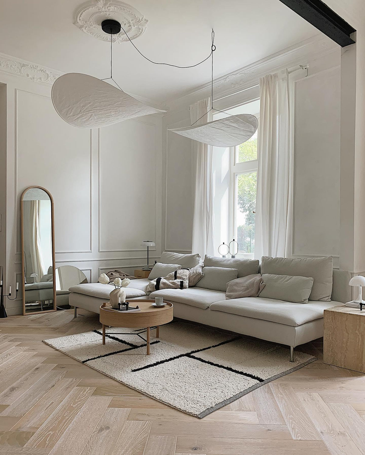 Tense Tyvek Pendant Lamp — Multi-Disc Arrangement
