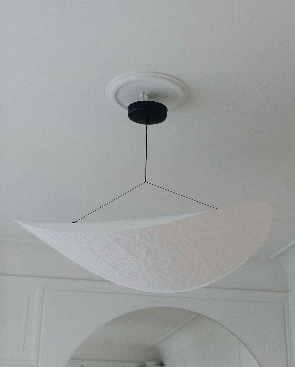 Tense Sculptural Pendant Light — Floating Silhouette & Multi Head Cluster Configuration