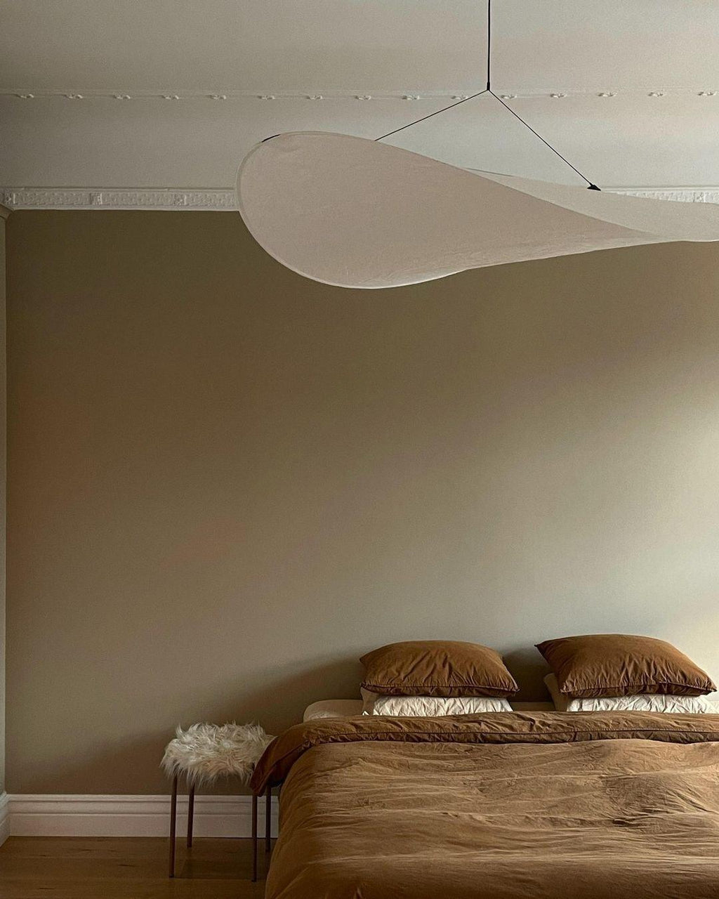 Tense Tyvek Pendant Lamp — Multi-Disc Arrangement
