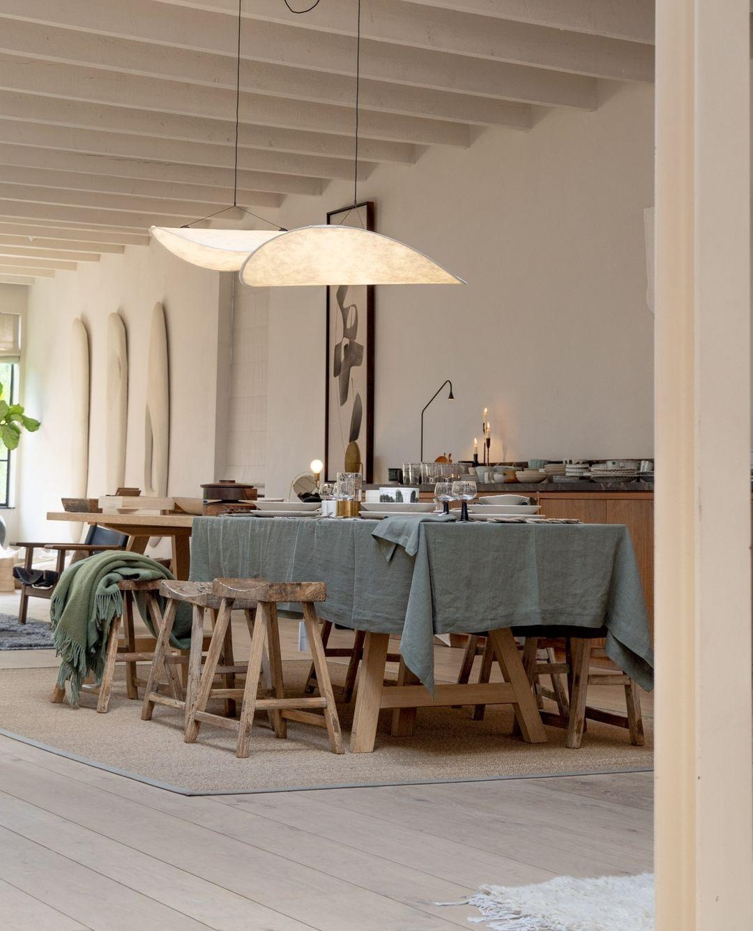 Tense Sculptural Pendant Light — Floating Silhouette & Multi Head Cluster Configuration