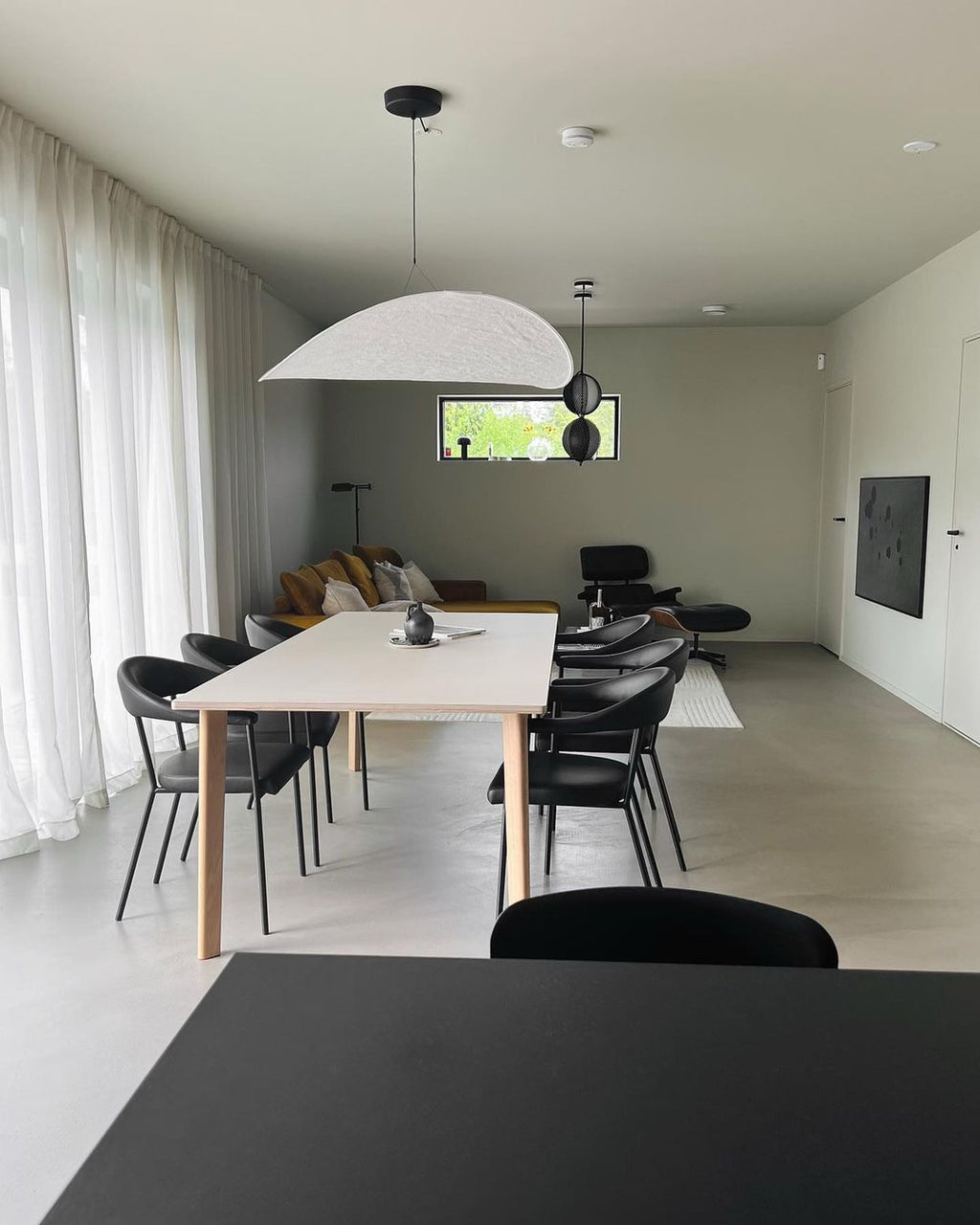 Tense Sculptural Pendant Light — Floating Silhouette & Multi Head Cluster Configuration