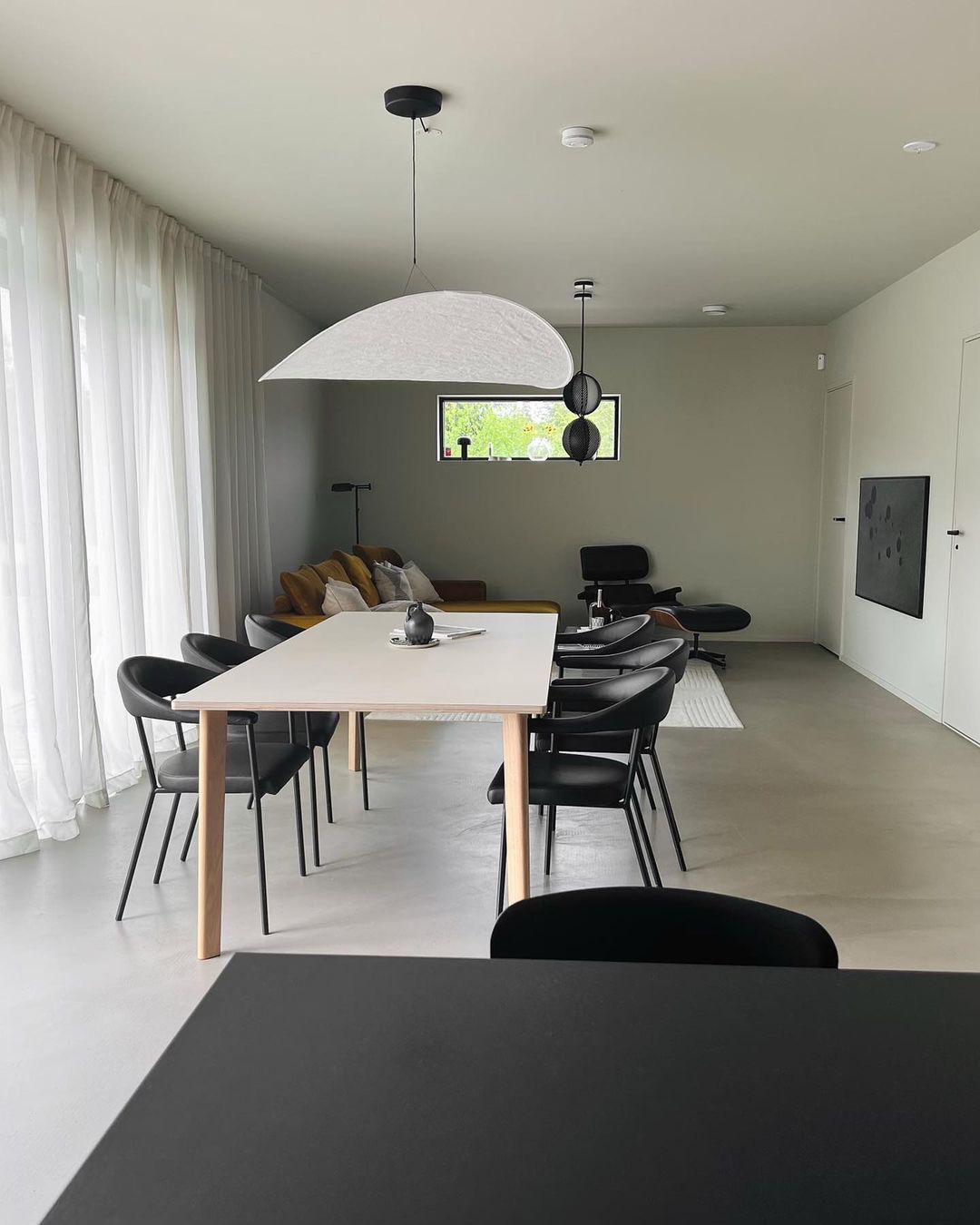 Tense Sculptural Pendant Light — Floating Silhouette & Multi Head Cluster Configuration