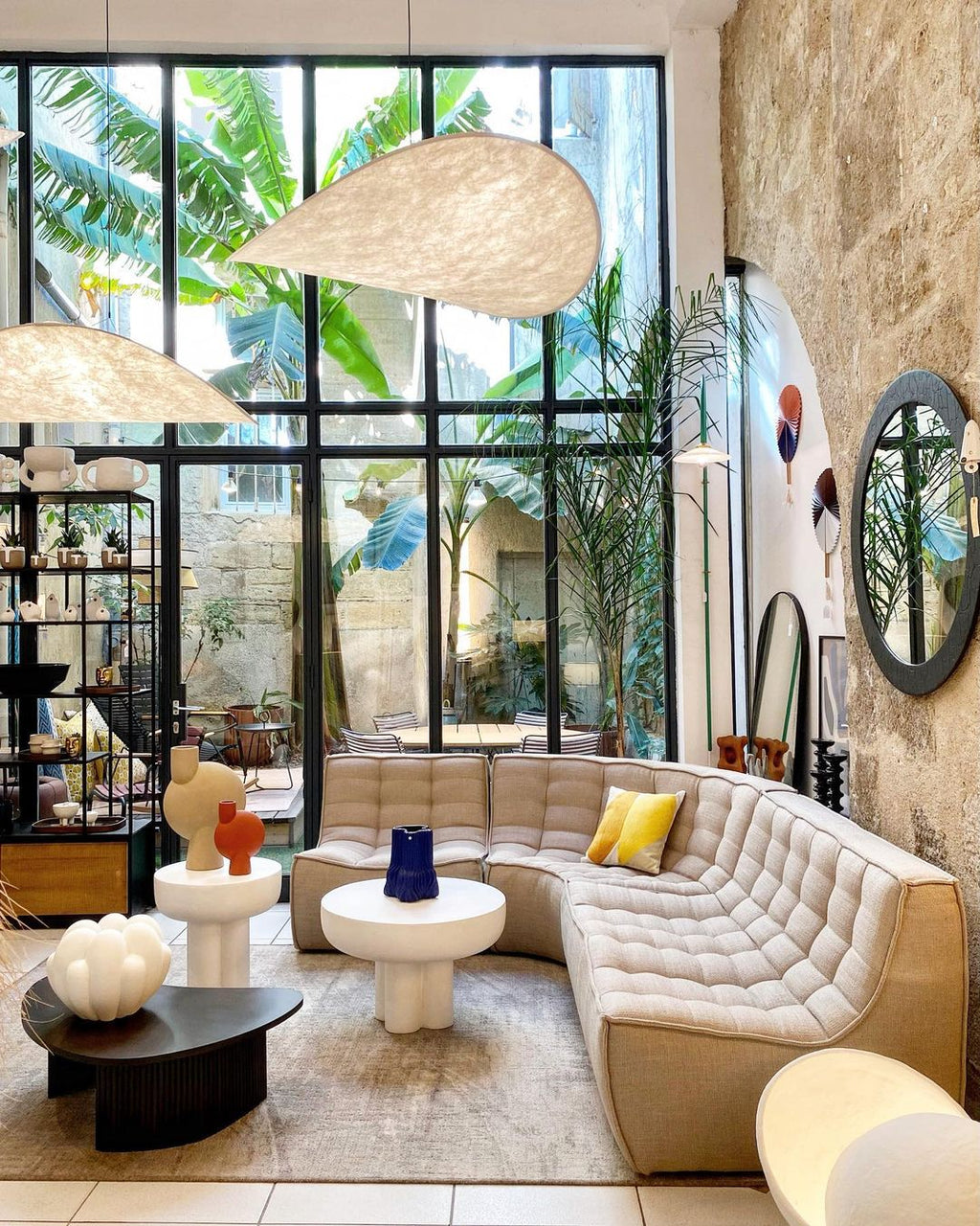 Tense Sculptural Pendant Light — Floating Silhouette & Multi Head Cluster Configuration