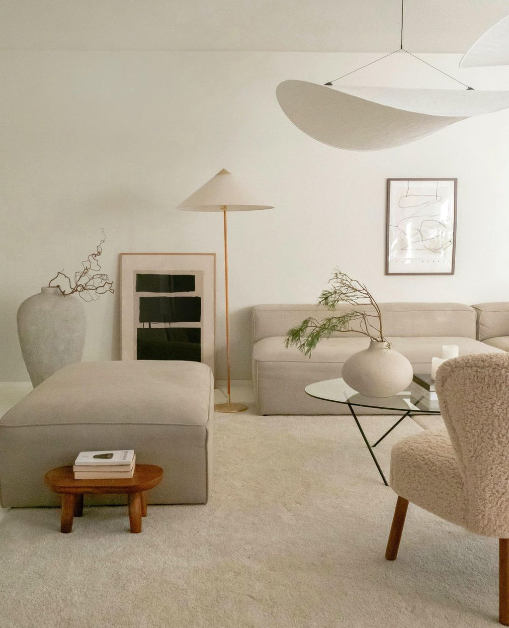 Tense Sculptural Pendant Light — Floating Silhouette & Multi Head Cluster Configuration