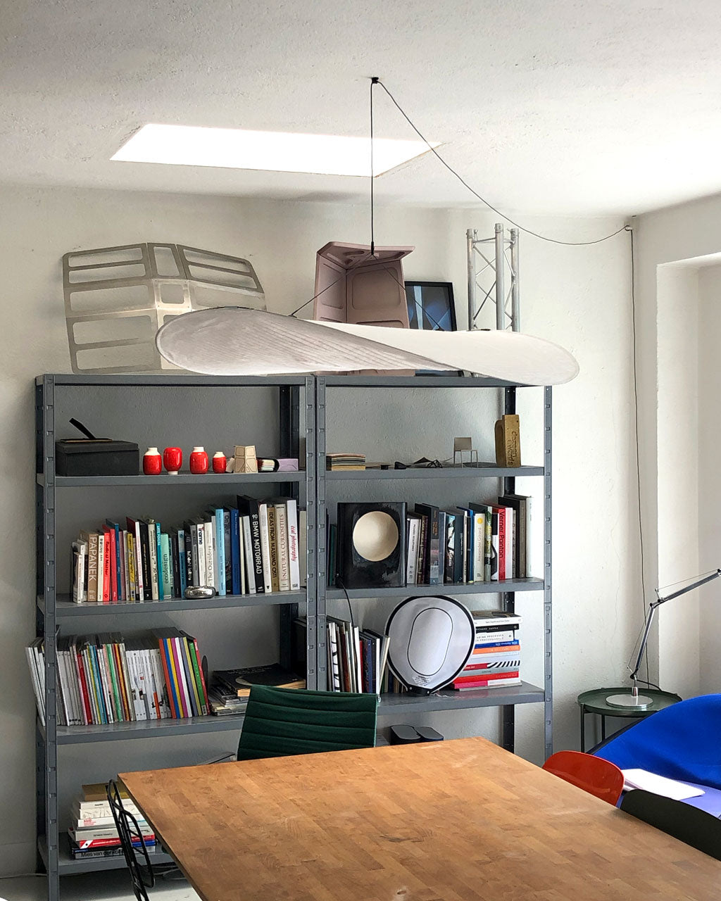 Tense Sculptural Pendant Light — Floating Silhouette & Multi Head Cluster Configuration