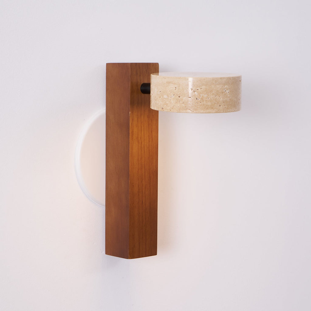 Moderní nástěnné svítidlo Grove Beam — minimalistický design, přímé světlo směřující dolů