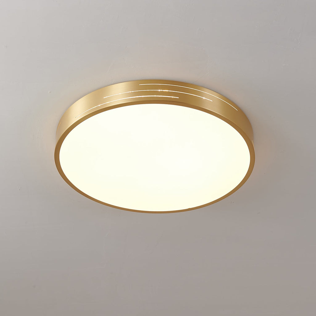 Plafoniera moderna Lustra — finiture geometriche in ottone