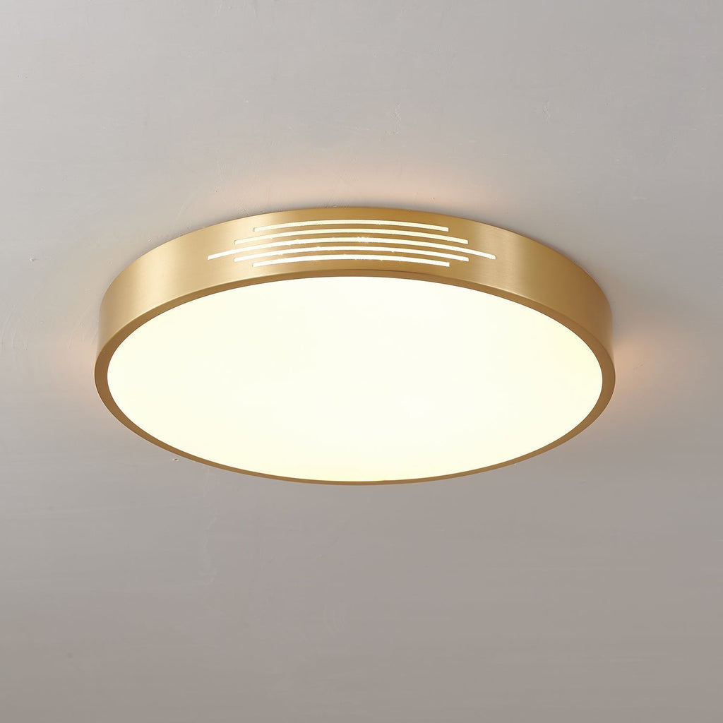 Plafoniera moderna Lustra — finiture geometriche in ottone