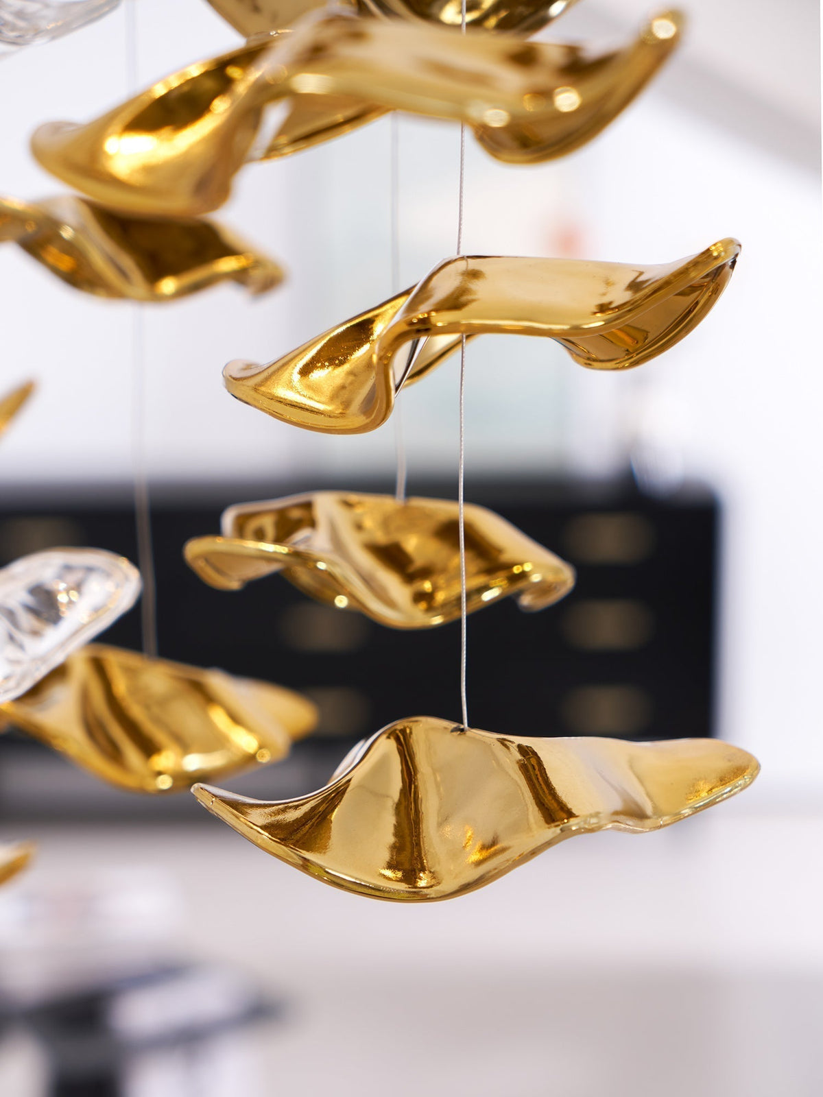 Grande lampadario a foglie di cristallo Nephele — Rosone 210x80cm, onde a cascata