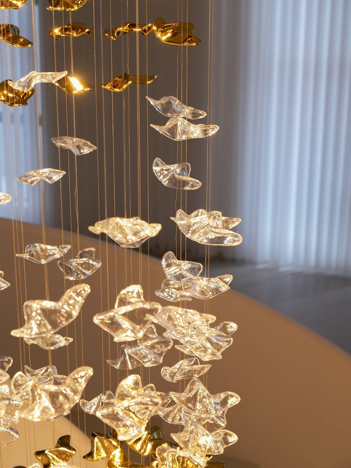 Grande lampadario a foglie di cristallo Nephele — Rosone 210x80cm, onde a cascata