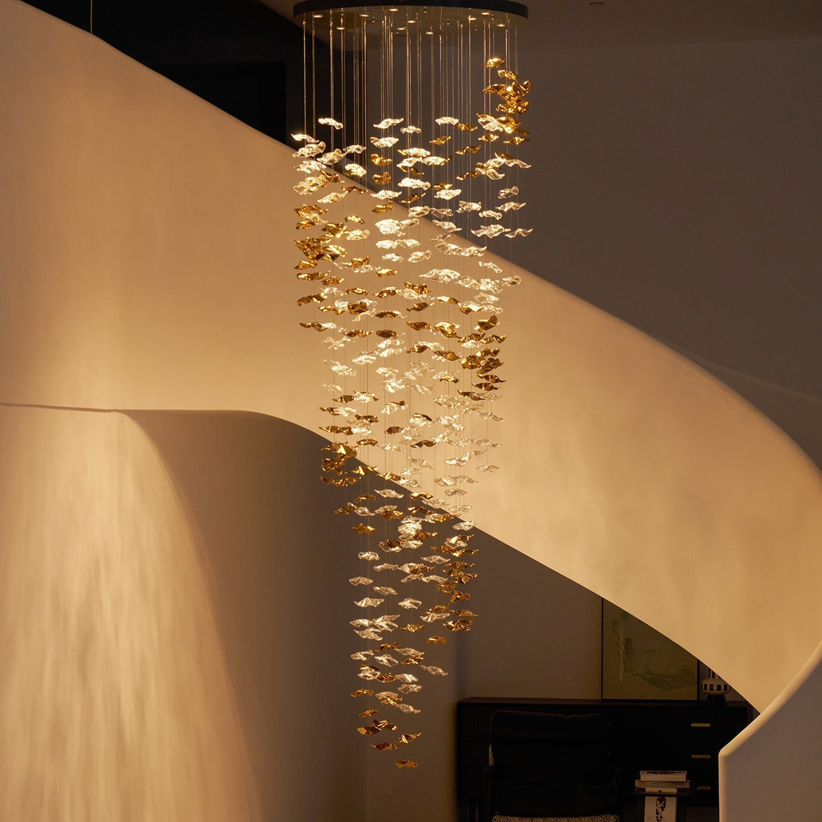 Grande lampadario a foglie di cristallo Nephele — Rosone 210x80cm, onde a cascata