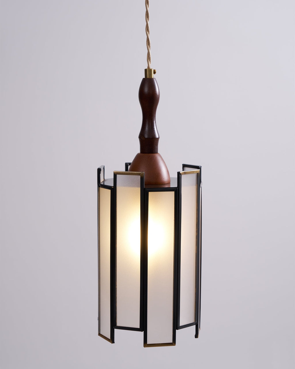 Tiffany Stained Glass Pendant Lamp — Vibrant Decorative Ceiling Light