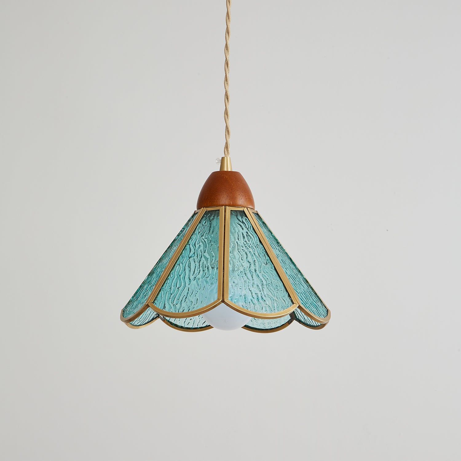 Tiffany Stained Glass Pendant Lamp — Vibrant Decorative Ceiling Light