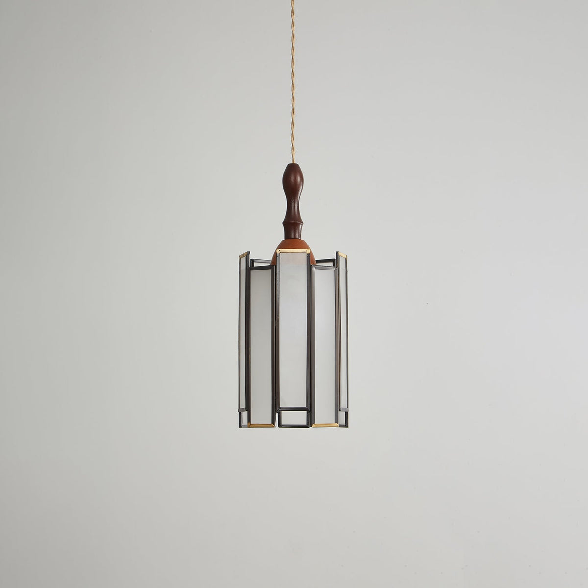 Tiffany Stained Glass Pendant Lamp — Vibrant Decorative Ceiling Light