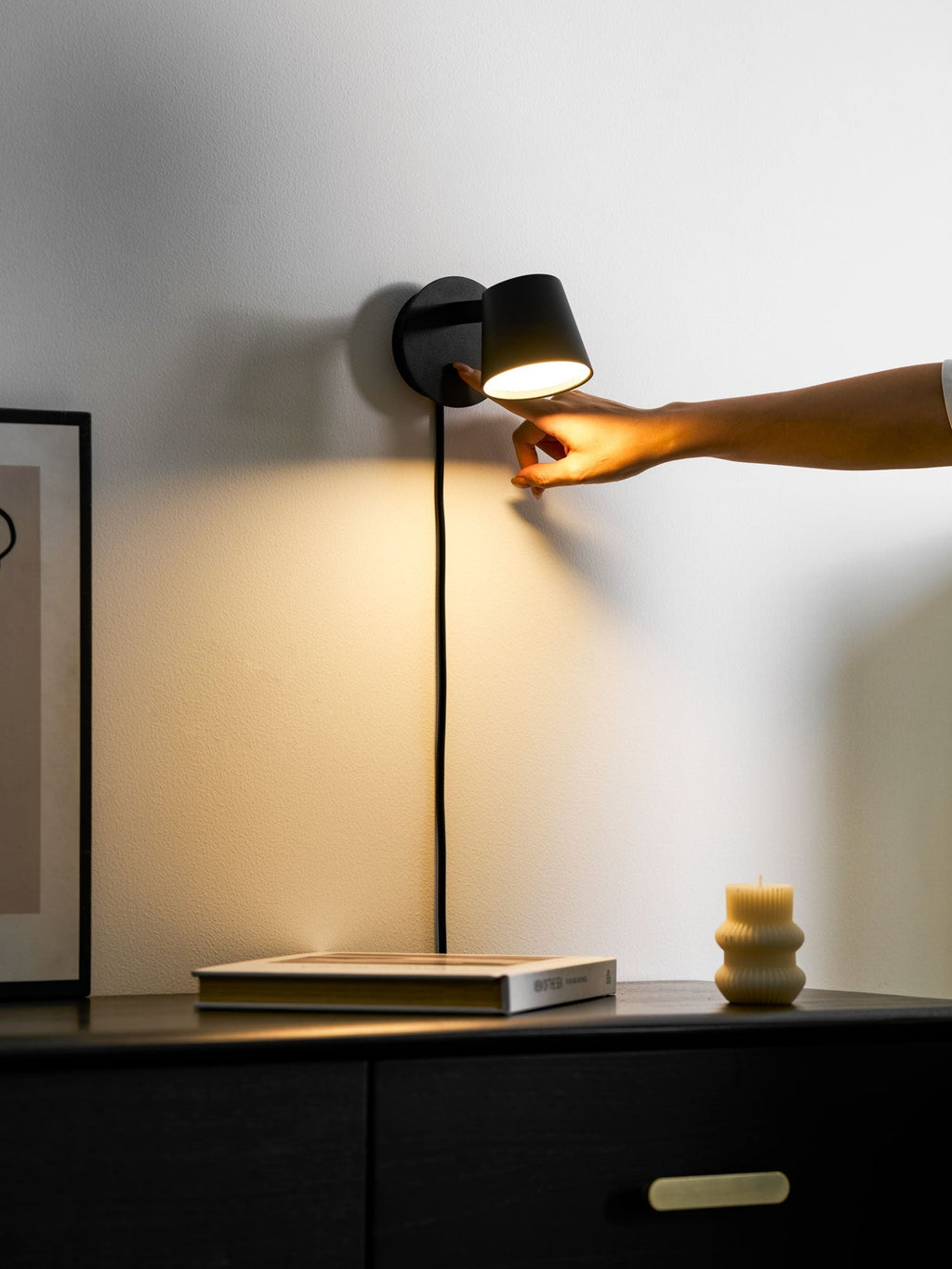 Lampada da parete Tip Plug-In — Testa e braccio regolabili, interruttore sul cavo