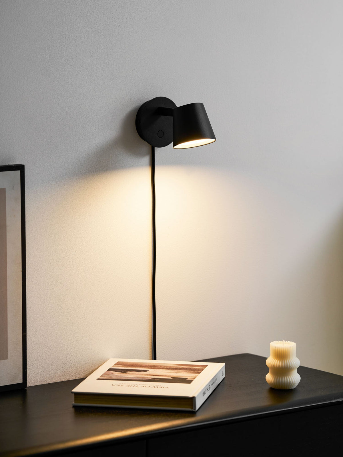 Lampada da parete Tip Plug-In — Testa e braccio regolabili, interruttore sul cavo