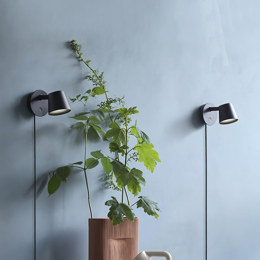 Lampada da parete Tip Plug-In — Testa e braccio regolabili, interruttore sul cavo