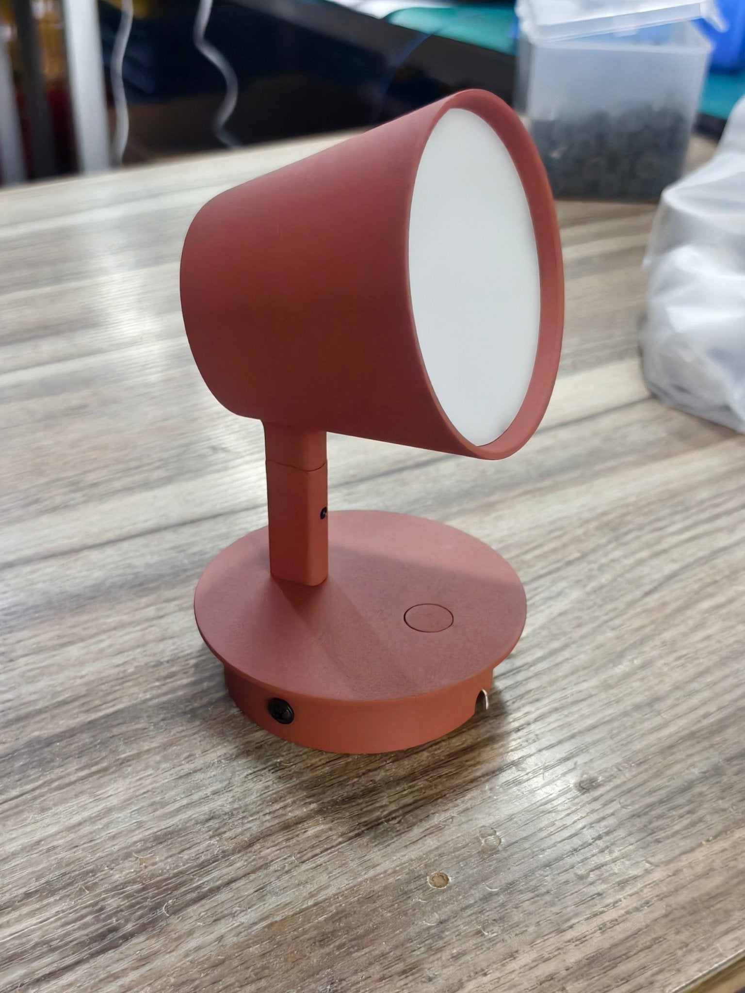 Lampada da parete Tip Plug-In — Testa e braccio regolabili, interruttore sul cavo