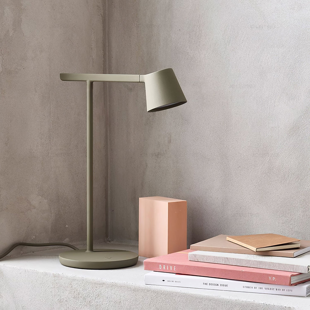 Kärnbordslampa — kompakt modern profil