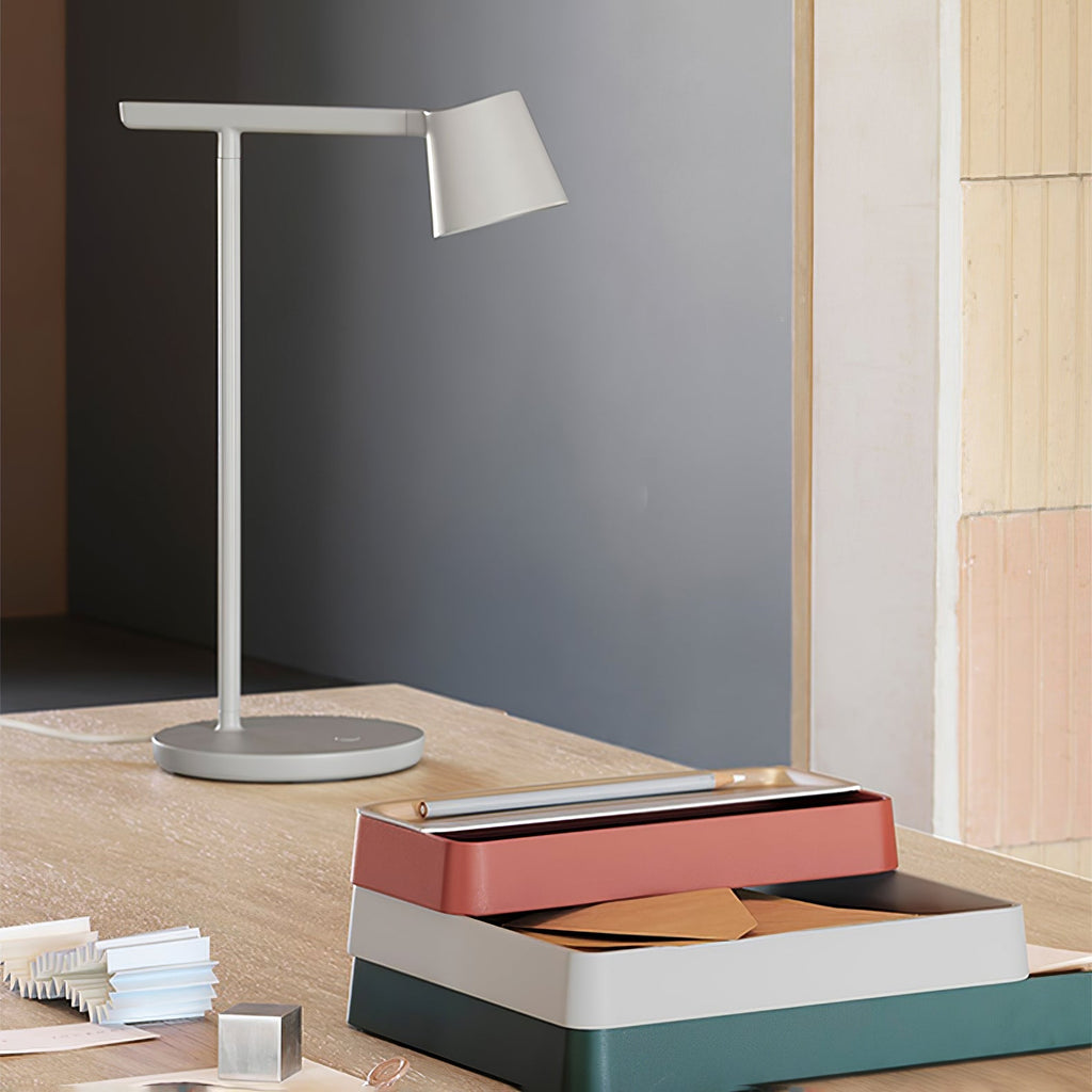 Kärnbordslampa — kompakt modern profil