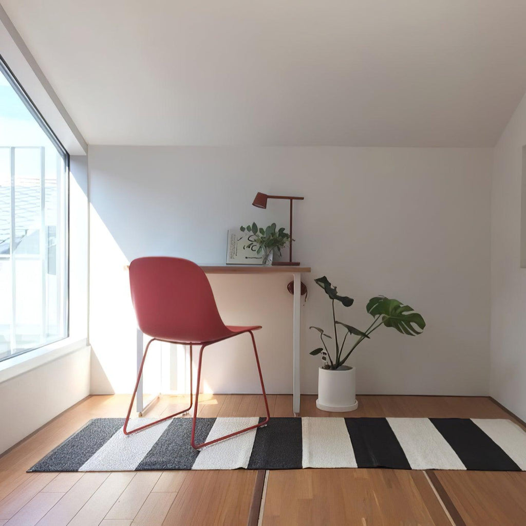 Kärnbordslampa — kompakt modern profil