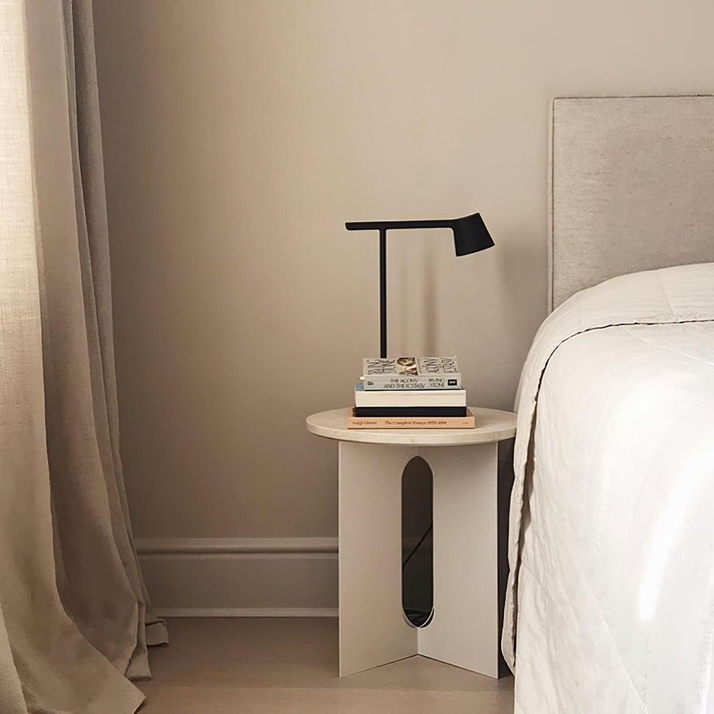 Kärnbordslampa — kompakt modern profil