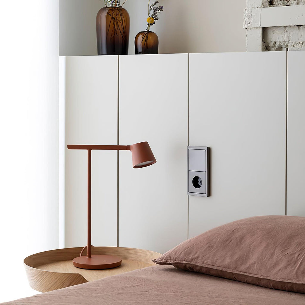 Kärnbordslampa — kompakt modern profil