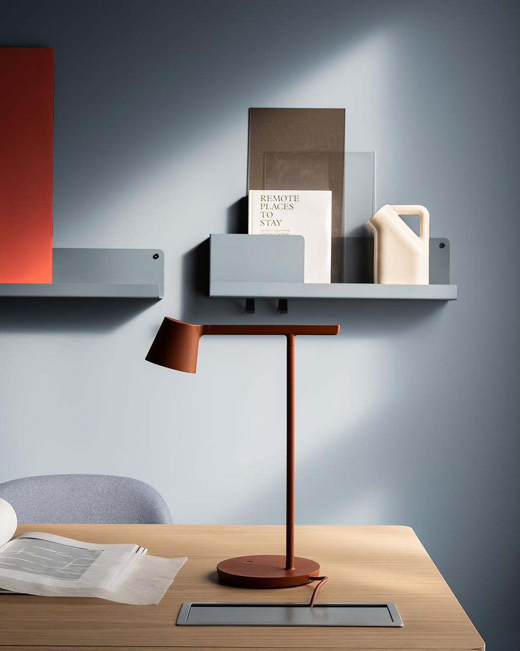 Kärnbordslampa — kompakt modern profil