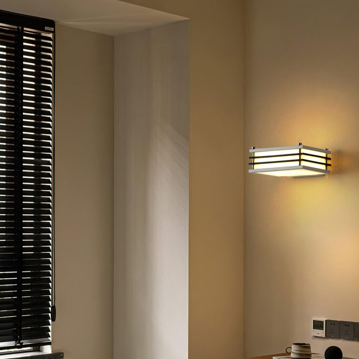 Lyra Sleek Minimalist Wall Light