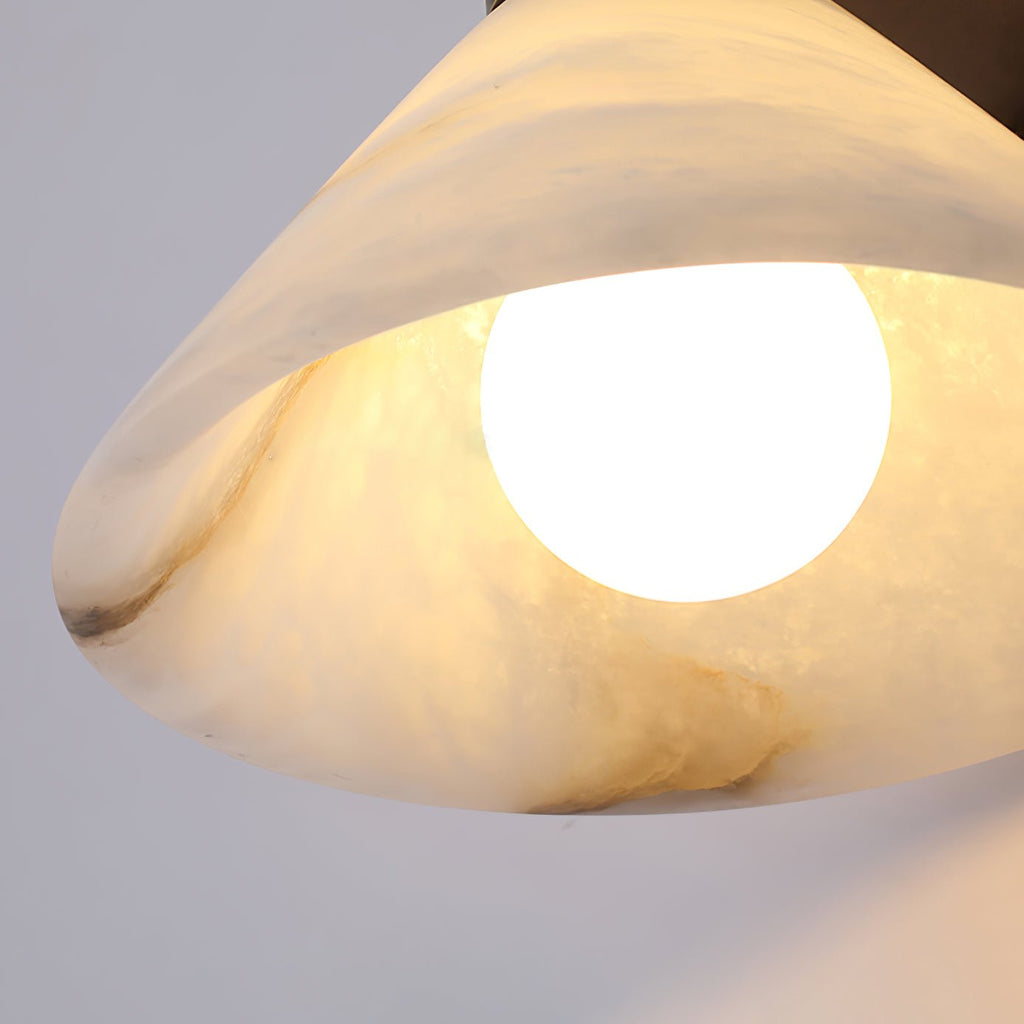 Eurnoria konisk væglampe i alabaster — Ø 18 cm x H 20 cm, E26-fatning