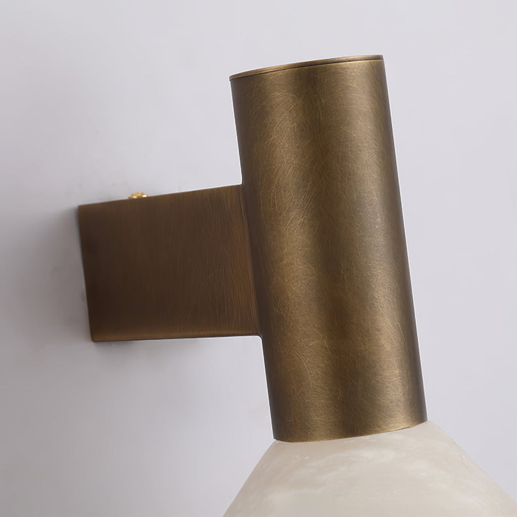 Eurnoria konisk væglampe i alabaster — Ø 18 cm x H 20 cm, E26-fatning
