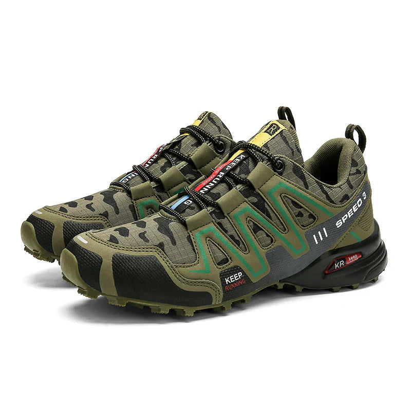 Chaussures de course sur sentier camouflage avec laçage rapide et adhérence légère